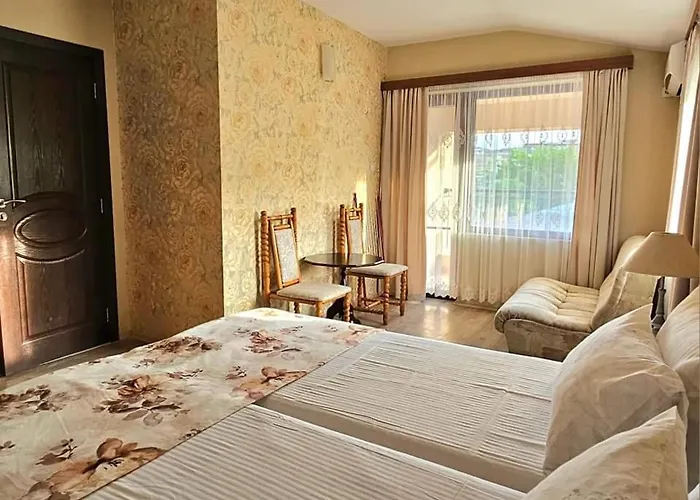 Pensión Magnolia 4*